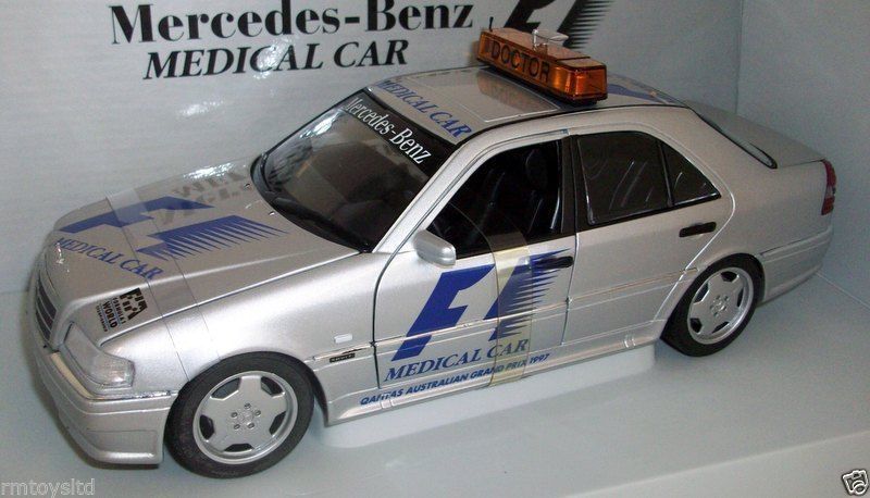 UT MODELS 1/18 - 26106 MERCEDES BENZ C CLASS AMG MEDICAL CAR F1 1997