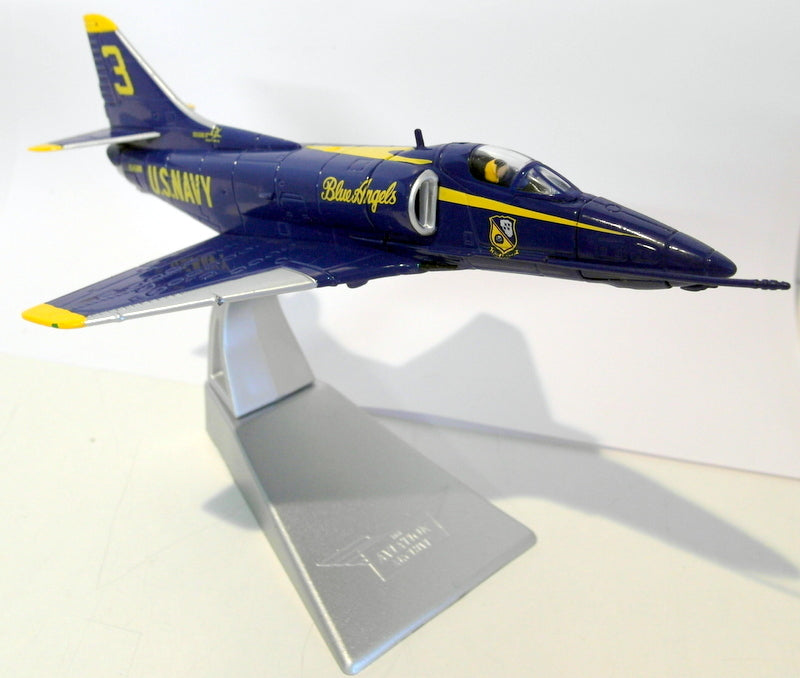 Corgi 1/72 AA37402 McDonnell Douglas A-4F Skyhawk Blue Angels