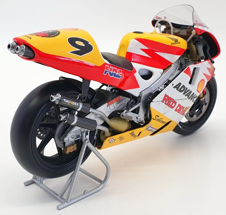 Minichamps 1/12 Scale 122 016109 - Honda NSR 500 Shell Advance Racing L.Haslam